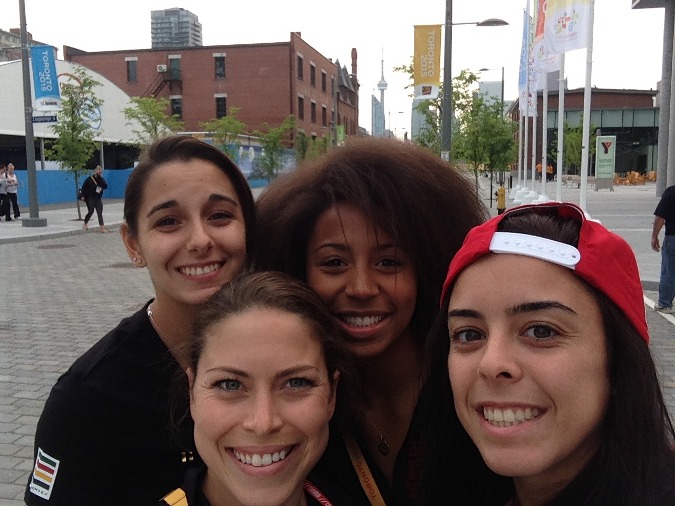 la-tour-du-CN-vue-du-village