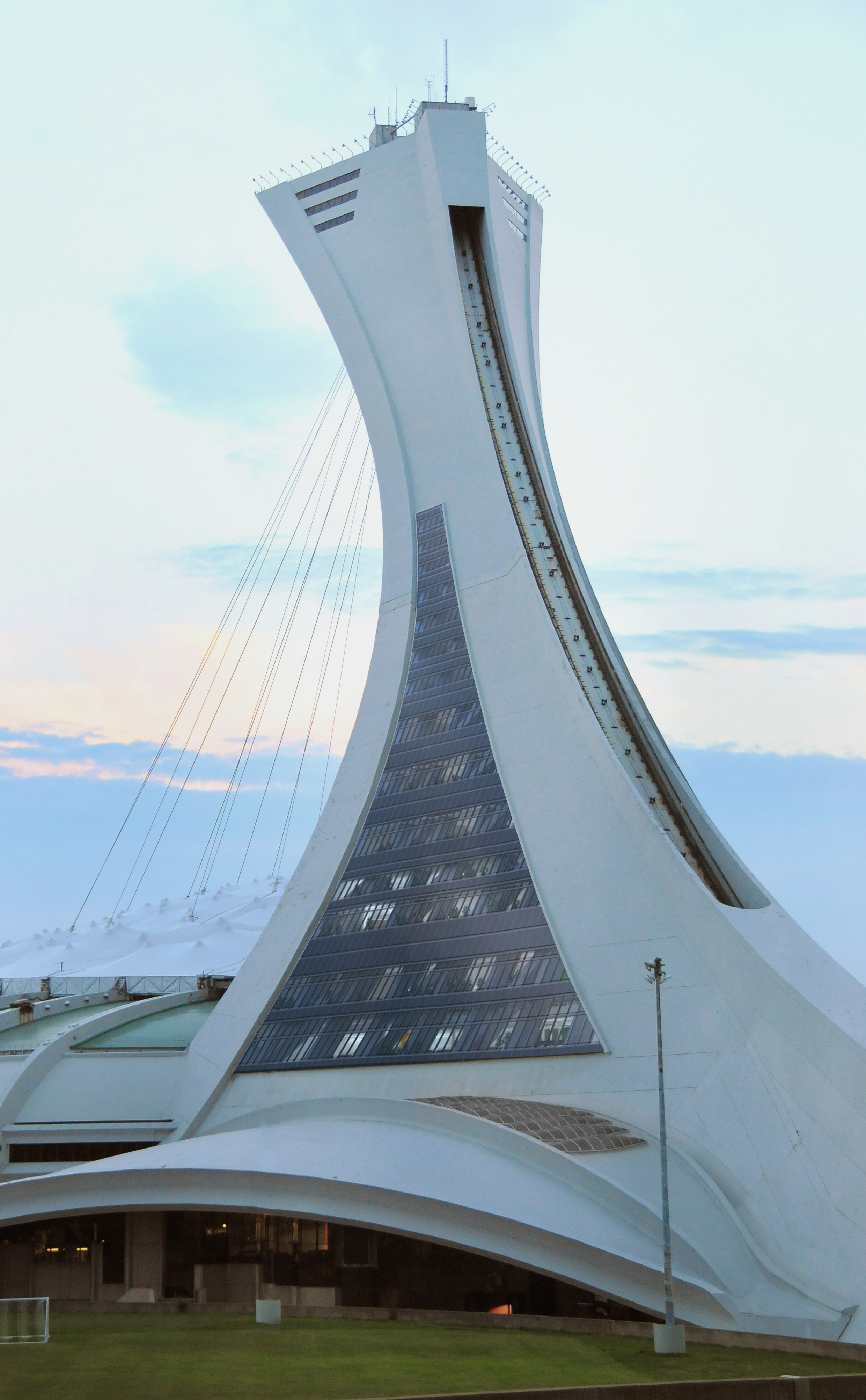 restaurant tour olympique montreal
